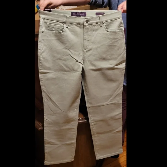 Pants - Picture 3 of 3